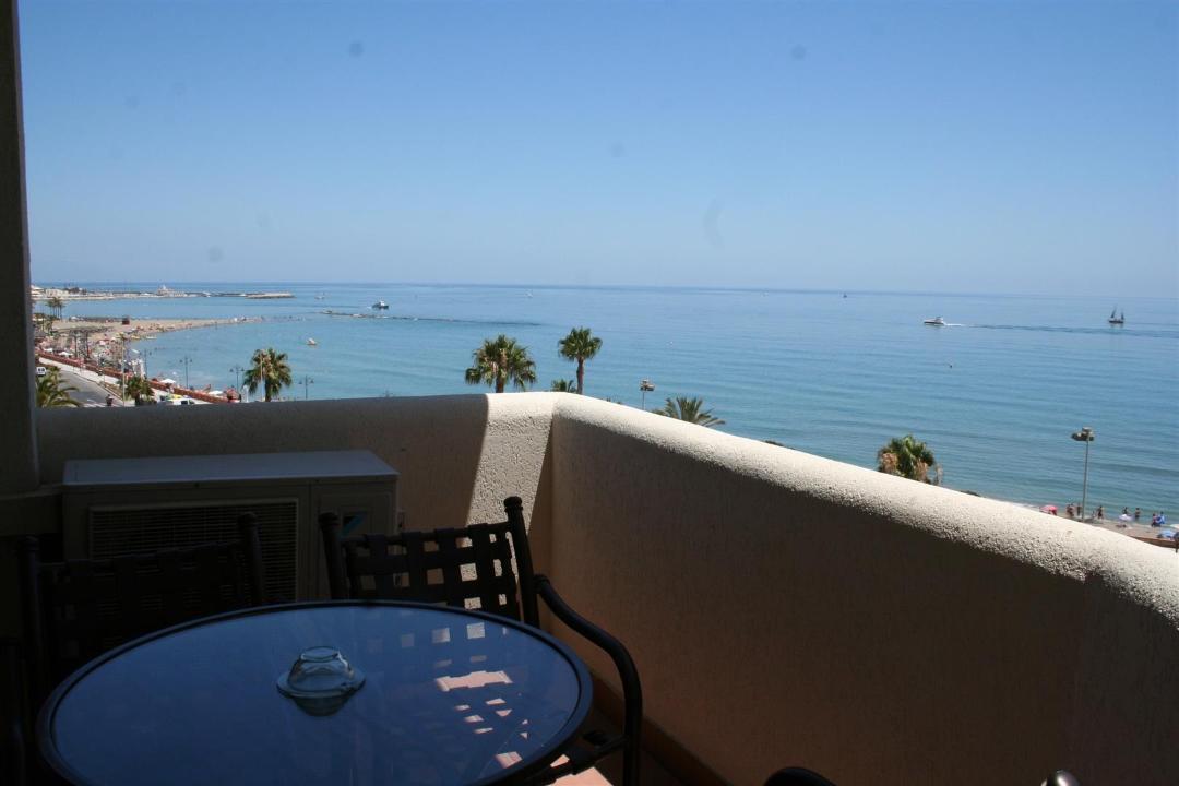Benalbeach Sea Front Беналмадена Екстериор снимка